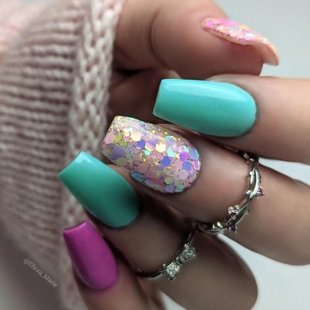 Astonishing Turquoise Ombre Nail For Girls