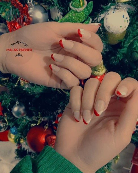 Attractive Girls Nail Christmas Gel