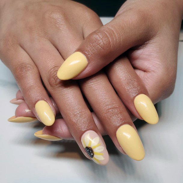 Attractive Girls Nail Light Yellow