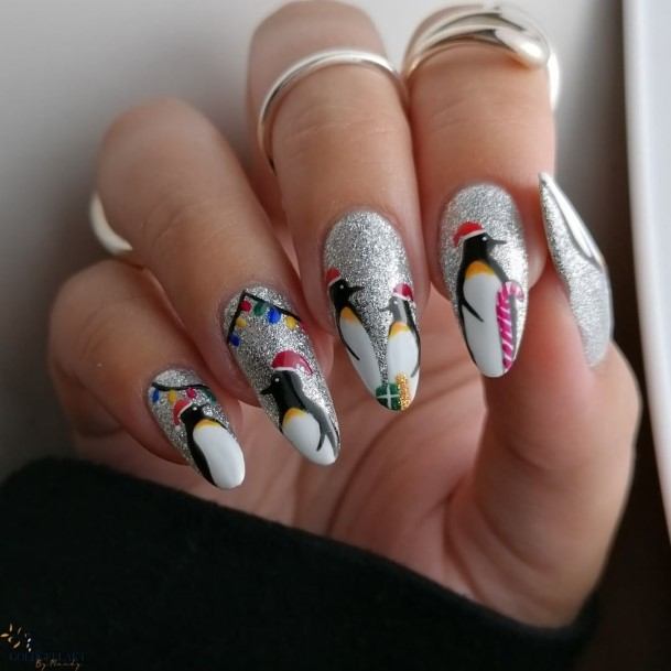 Attractive Girls Nail Penguin