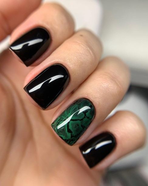 Attractive Girls Nail Snake