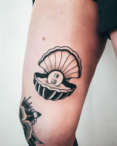 Attractive Girls Tattoo Clam