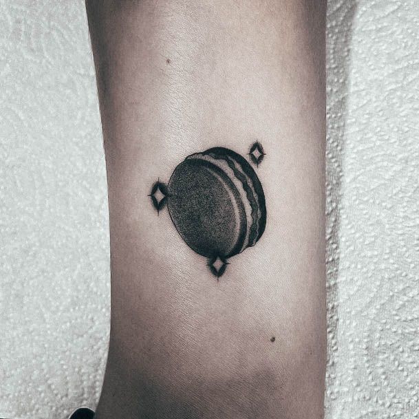 Attractive Girls Tattoo Macaron