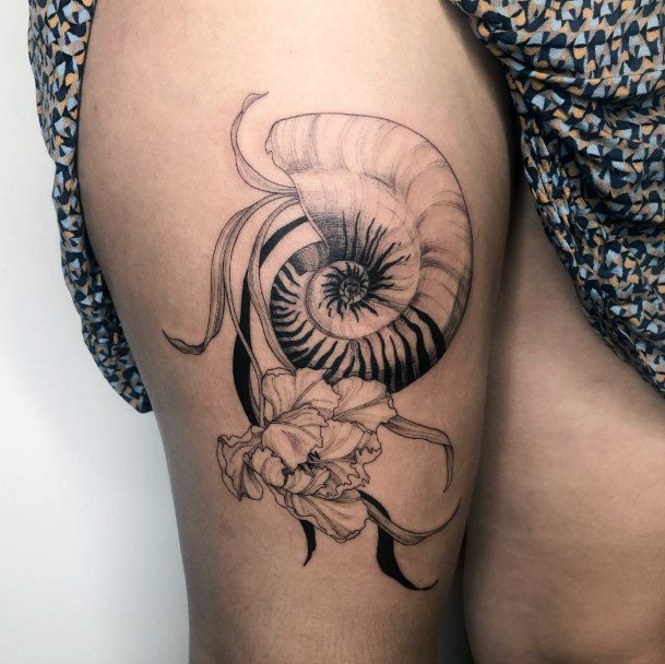 Attractive Girls Tattoo Nautilus