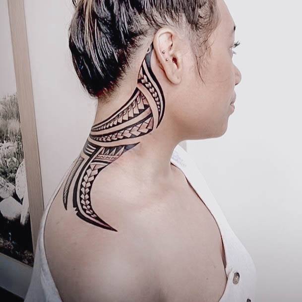 Attractive Girls Tattoo Polynesian