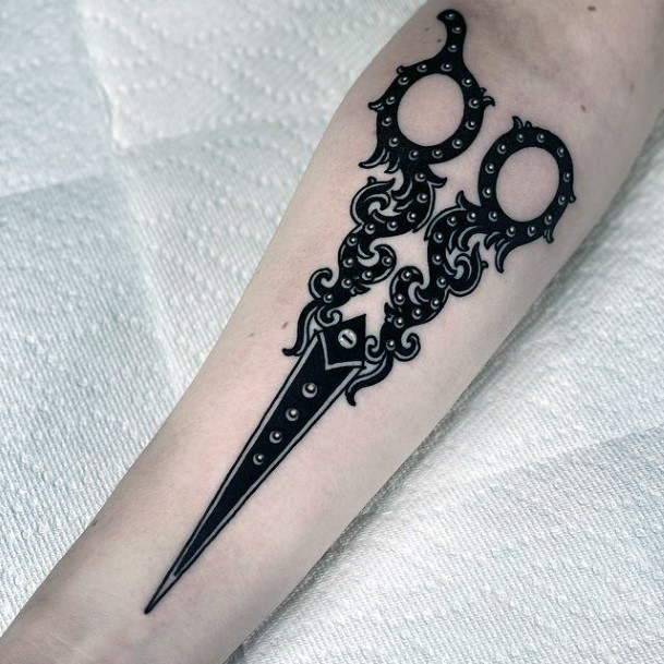 Attractive Girls Tattoo Scissors