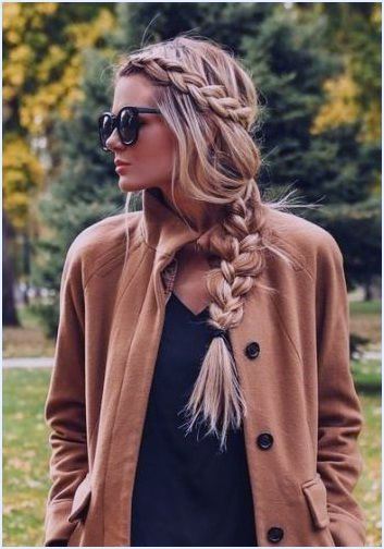 Autumn Hairstyles Honey Blonde Female With Long Hair And Full Length Braid