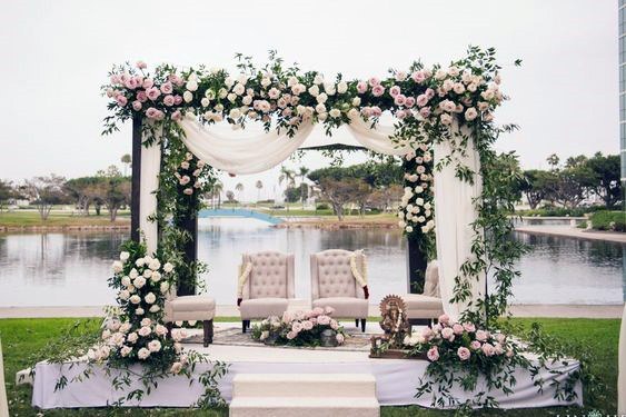 Awe Inspiring Wedding Stage Decorations