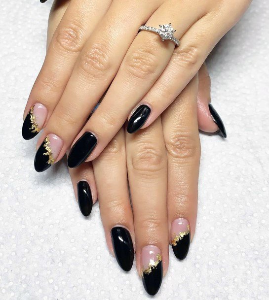 Awesome Black And Gold Nails