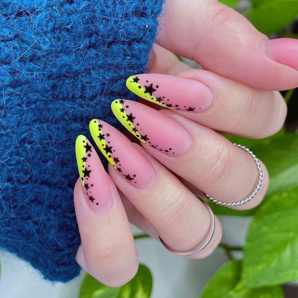 Awesome Bright Summer Fingernails For Women