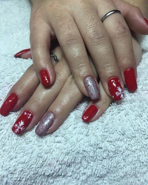 Awesome Christmas Gel Nails For Women