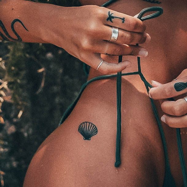 Awesome Cool Small Tattoos For Women Seashell