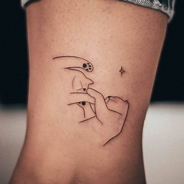 Awesome Outline Tattoos For Women