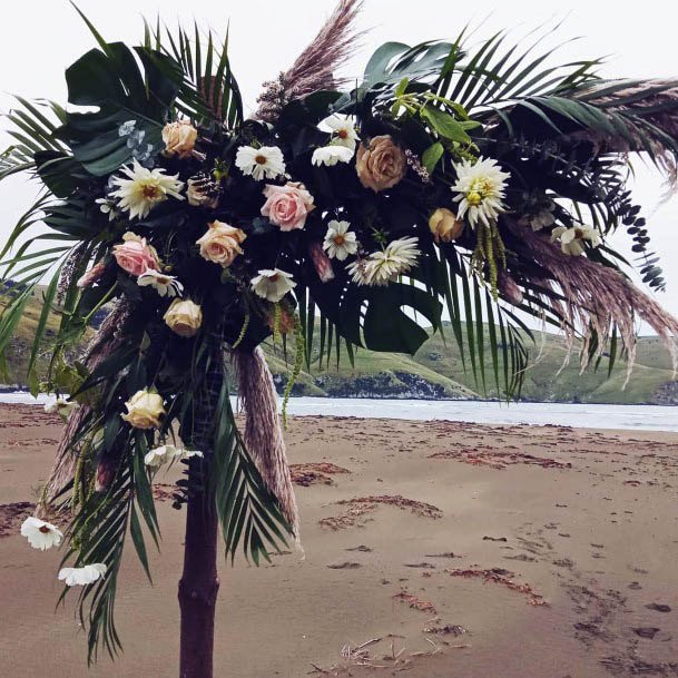 Beachy August Wedding Flowers Decor