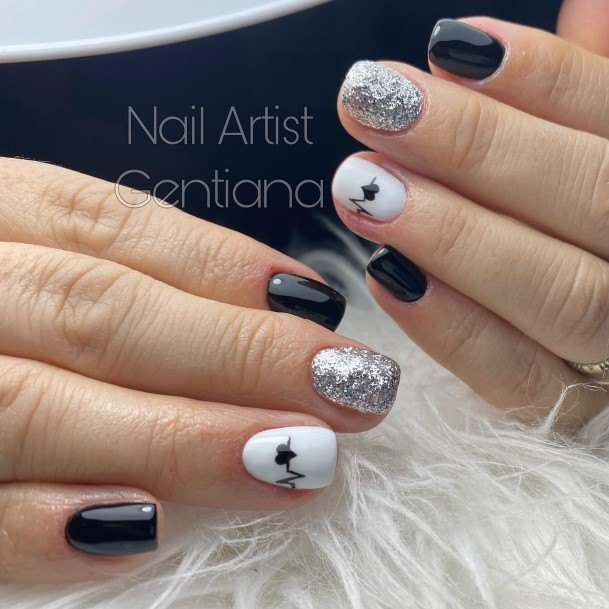 Beauteous Girls Black And White Nails