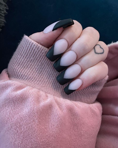 Beauteous Girls Black French Tip Nails