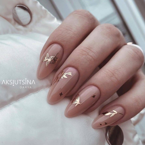 Beauteous Girls Classy Nails