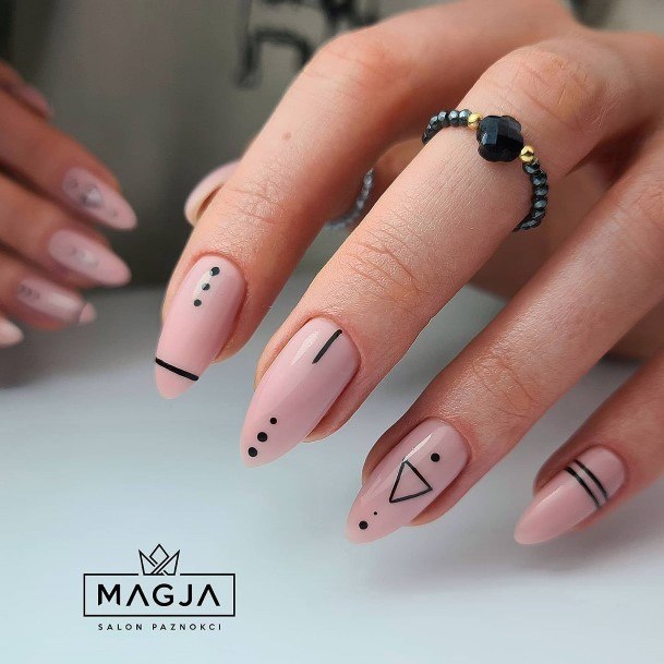 Beauteous Girls Geometric Nails