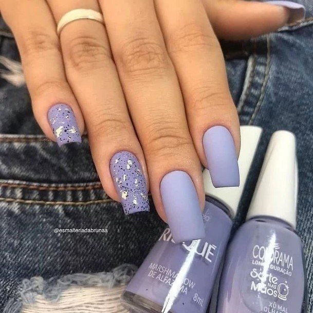 Beauteous Girls Glamorous Nails