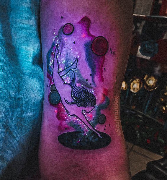 Beauteous Girls Glow In The Dark Tattoos Planets