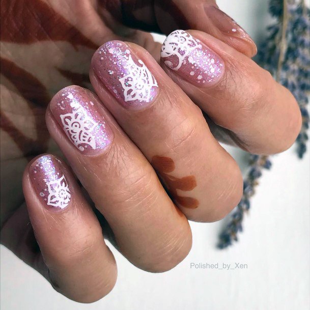 Beauteous Girls Henna Nails