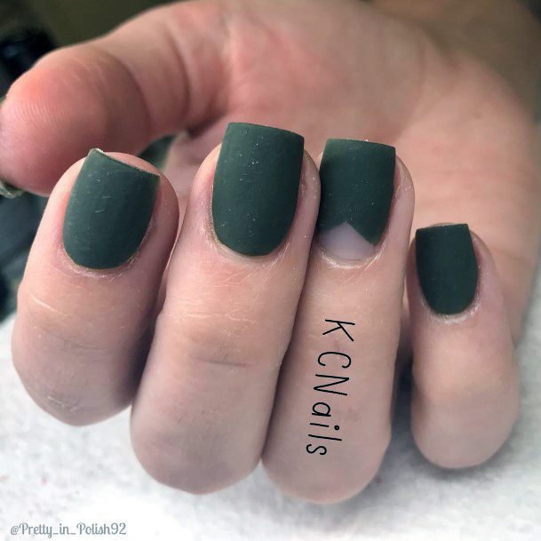 Beauteous Girls Hunter Green Nails