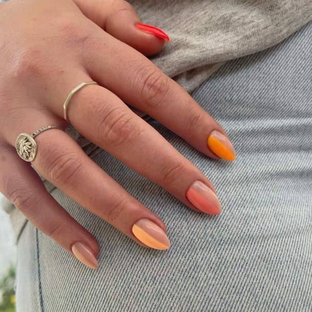 Beauteous Girls Peach And Pink Nails