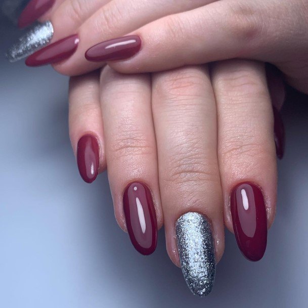 Beauteous Girls Red And Silver Nails