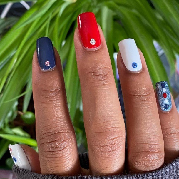 Beauteous Girls Red White And Blue Nails