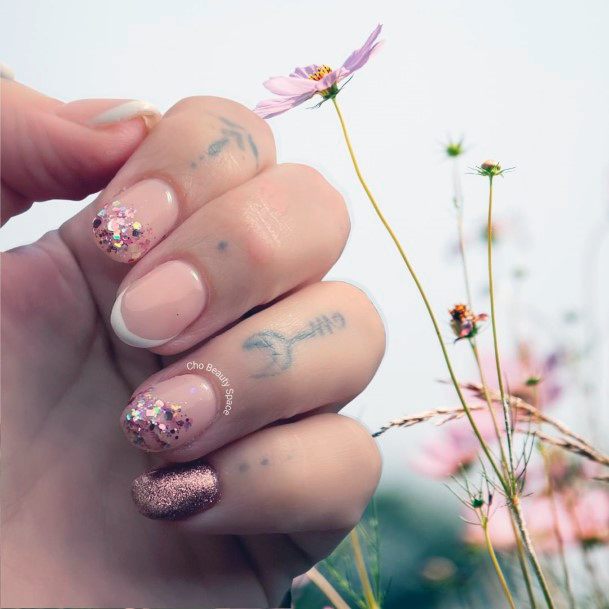 Beauteous Girls Rose Gold Nails