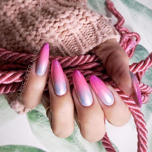 Beauteous Girls Sexy Nails