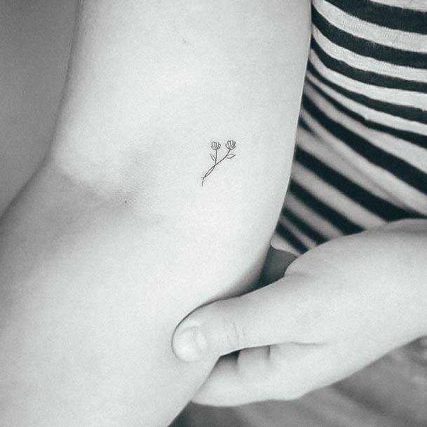 Beauteous Girls Simple Flower Tattoos