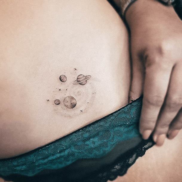 Beauteous Girls Small Hip Tattoos