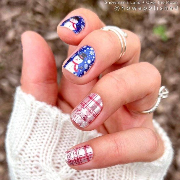 Beauteous Girls Snowman Nails