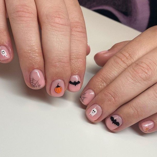 Beauteous Girls Spooky Nails