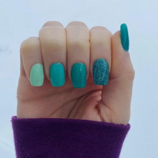 Beauteous Girls Turquoise Nails