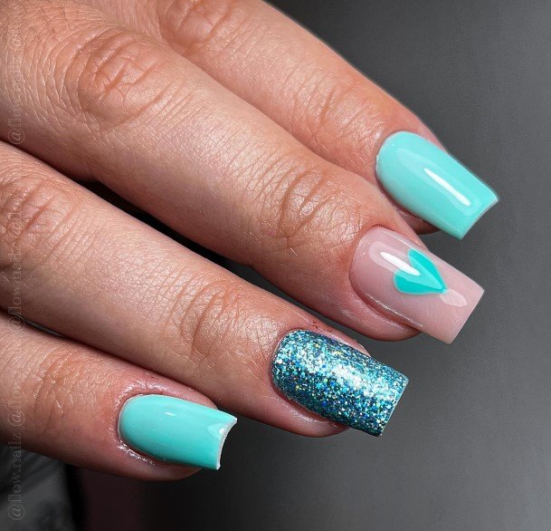 Beauteous Girls Turquoise Ombre Nails