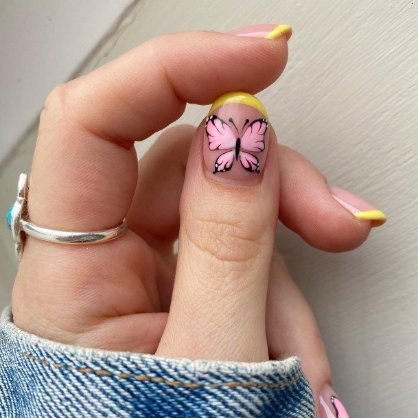 Beauteous Girls Yellow French Tip Nails