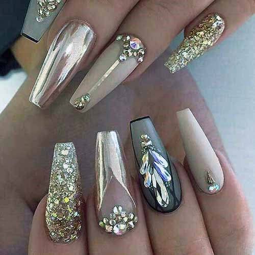 Beautiful Golden Nail Design For Women