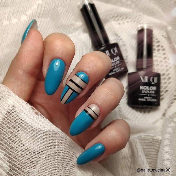 Beautiful Azure Nail Design Ideas For Women