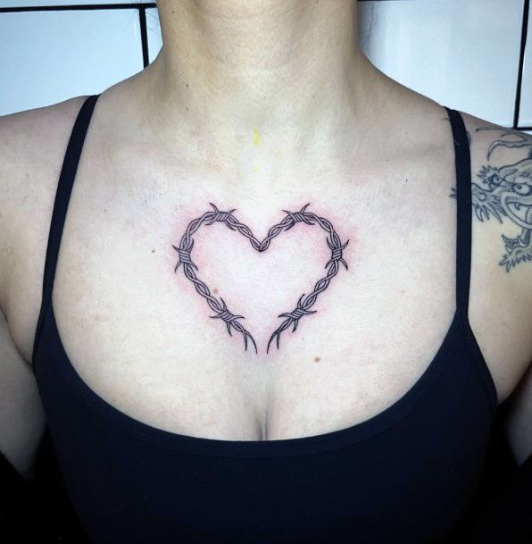 Beautiful Barbed Wire Tattoo Design Ideas For Women