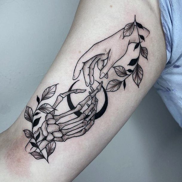 Beautiful Bicep Tattoo Design Ideas For Women