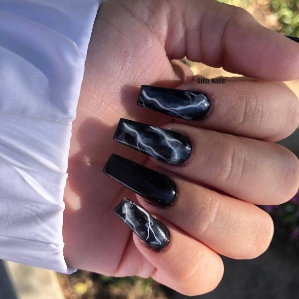 Beautiful Black And White Marble Nail Design Ideas For Women