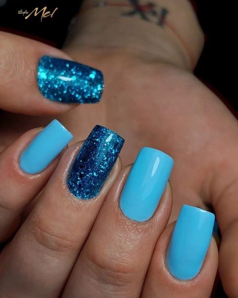 Beautiful Blue Glitter Nail Design Ideas For Women