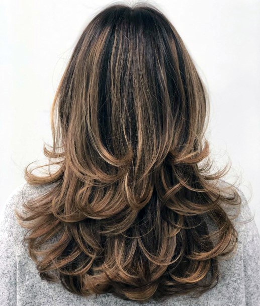 Beautiful Bouncy Layered Brown And Blonde Ombre Women’s Hairstyle Inspiration