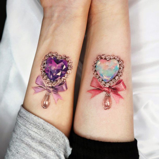 Beautiful Brooch Tattoo Design Ideas For Women