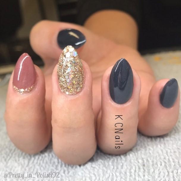 Beautiful Dark Grey Nail Design Ideas For Women