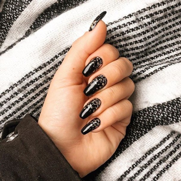 Beautiful Date Nail Design Ideas For Women