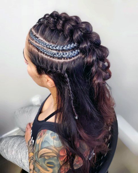 Beautiful Designed Corn Rows With Mohawk Loop Hair Design For Women