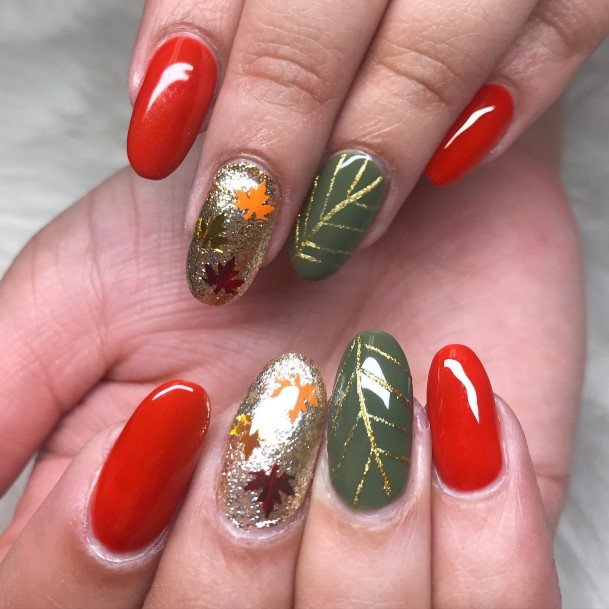 Beautiful Fall Leaf Nail Design Ideas For Women